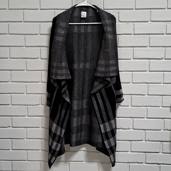 Venus Black/Gray Plaid Long Open Front Cardigan. Size XS (See Measurements) - Picture 1 of 8